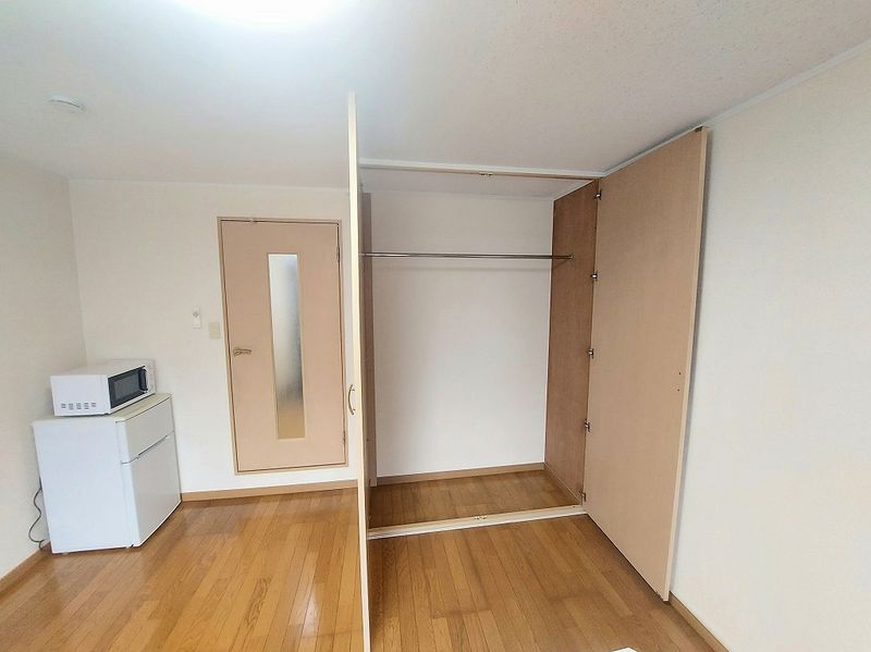 レオパレスフレーズ壱番館 収納
