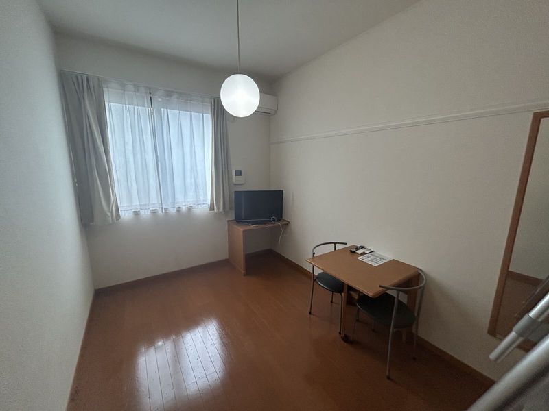 レオパレスエクセル歩坂町Ⅱ 居間