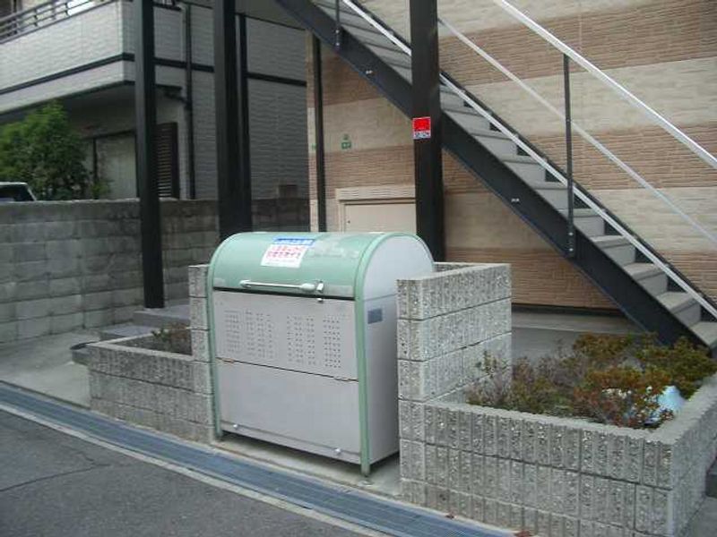 レオパレス西明石南 共用部分