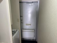 レオパレスエターナル 玄関