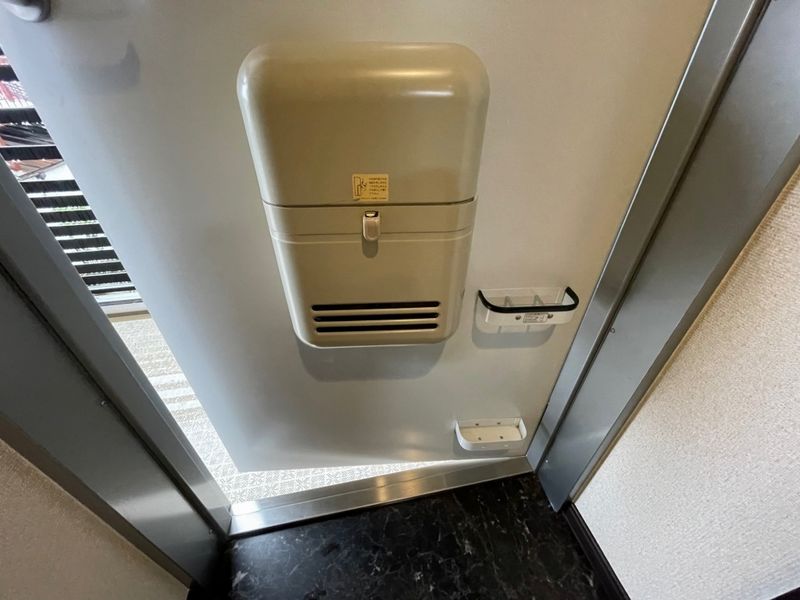 レオネクスト翠 玄関