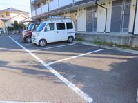 レオパレスメルベーユ 駐車場