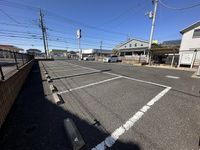 レオパレスカレーラ藤富 駐車場