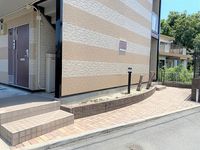 レオパレスさちはな エントランス