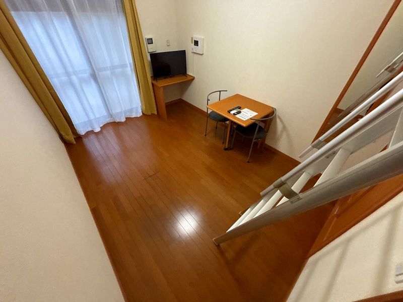 レオパレスＩＺＵＭＩ 居間