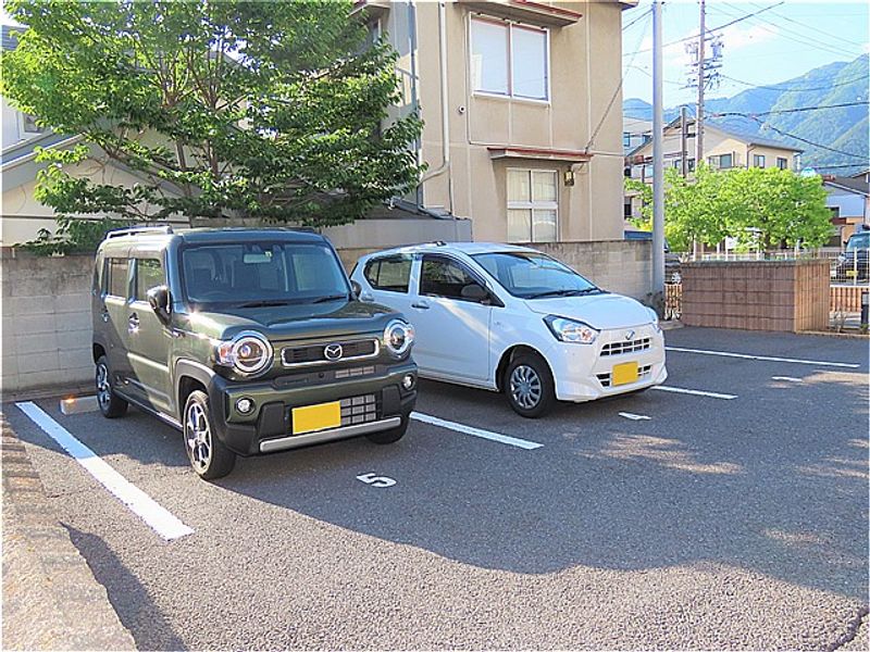 レオネクストヴィラグラン大手Ⅱ 駐車場