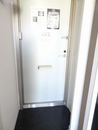 レオパレスブルーマリンⅡ 玄関