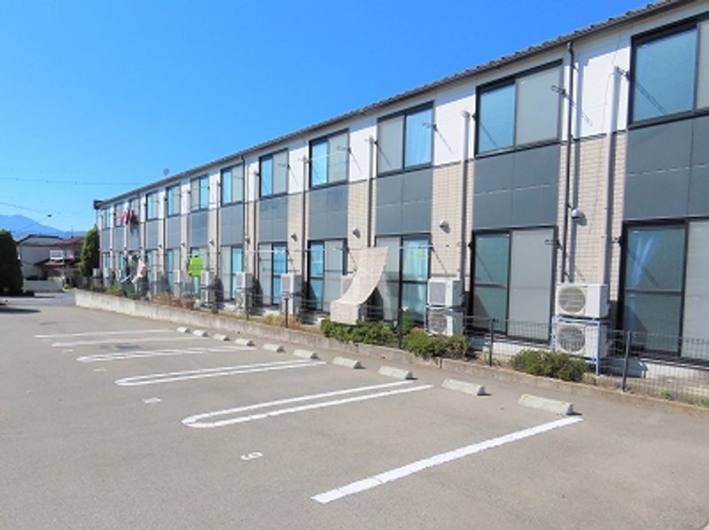 レオパレスマリンズＭＡＹＵ 駐車場