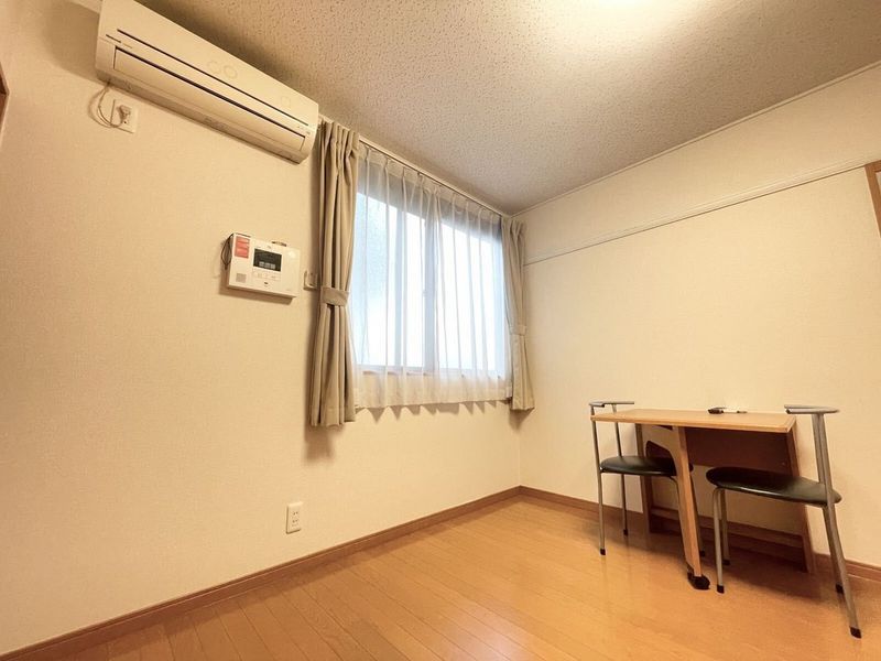 レオパレスプラムヴィラ２ 居間