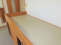 レオパレストゥロイメ２ 寝室
