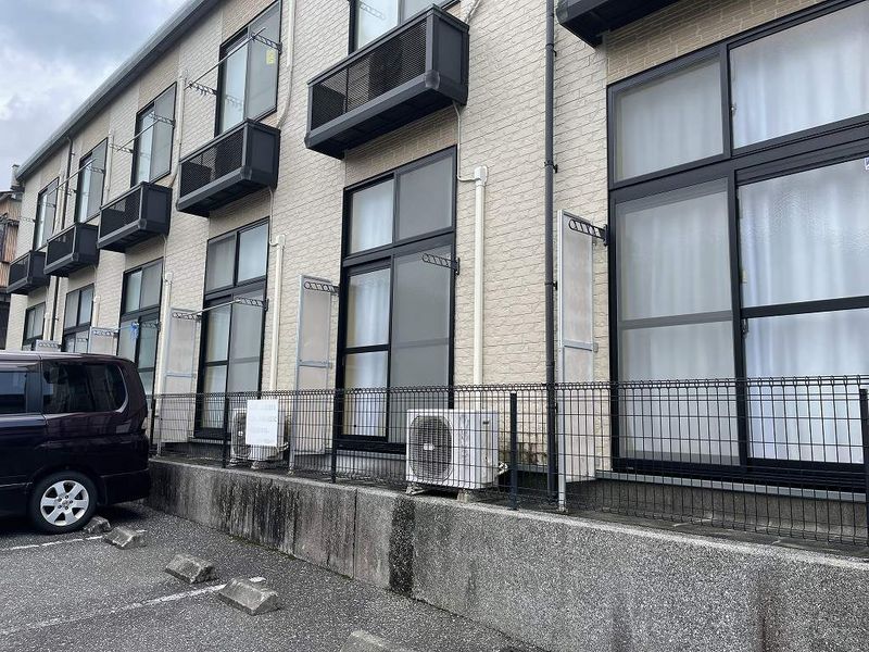 レオパレスソレーユ 外観
