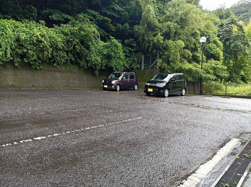 レオパレスＫＡＺＵ 駐車場