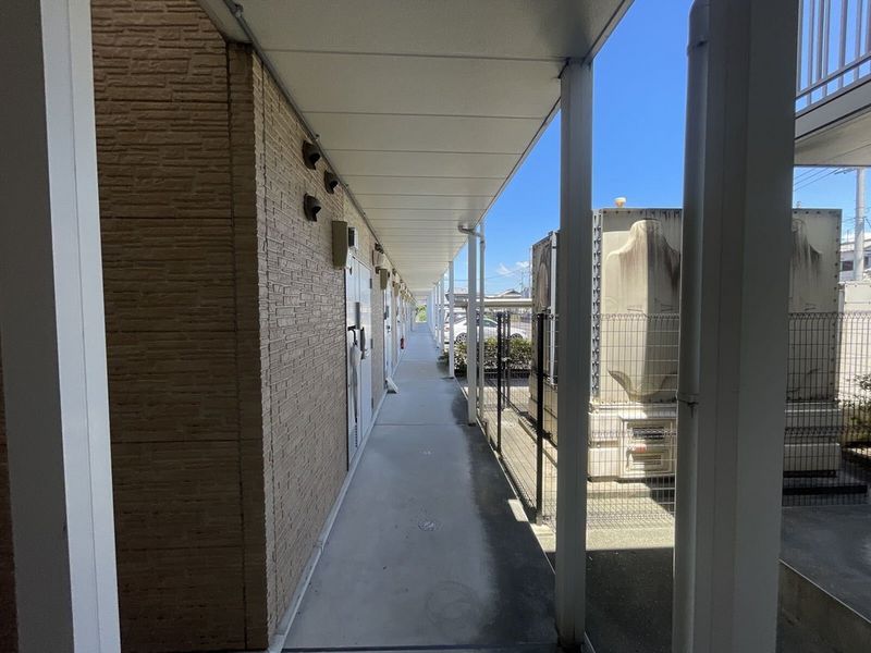 レオパレスウエストヒルズ エントランス