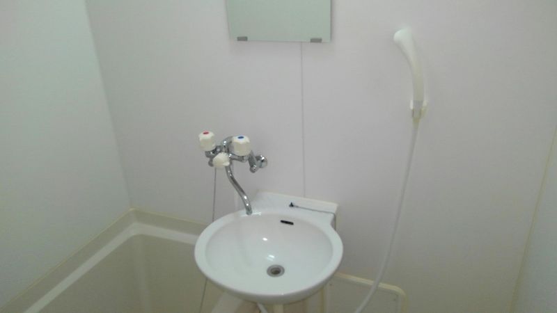 leopalace Riverside Gosho Washroom