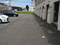 レオパレスネスト　川越 駐車場