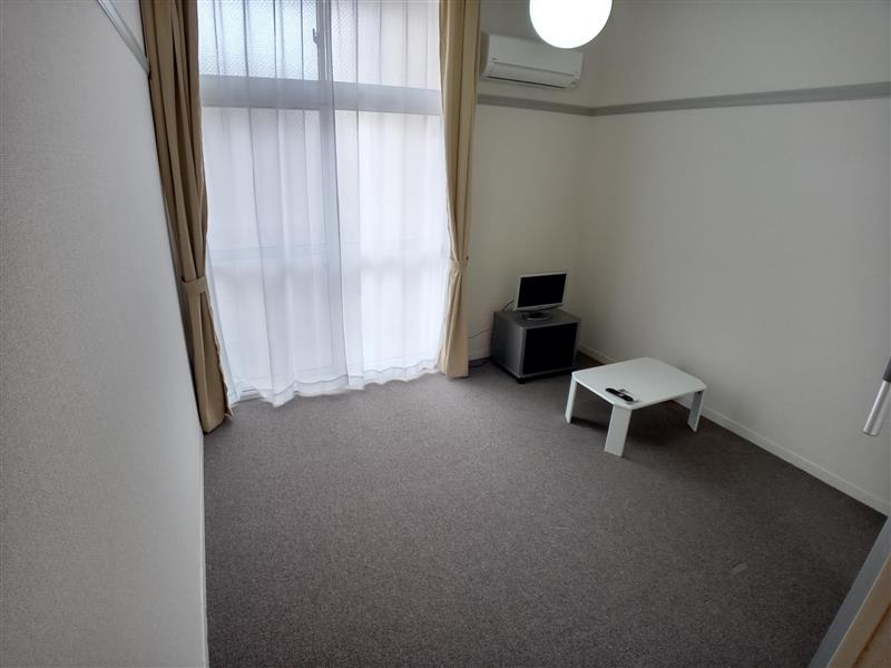 レオパレスドムス筑紫野 居間