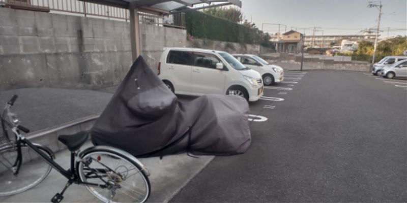 レオネクストＧＡＲＤＥＮＩＡ 駐車場