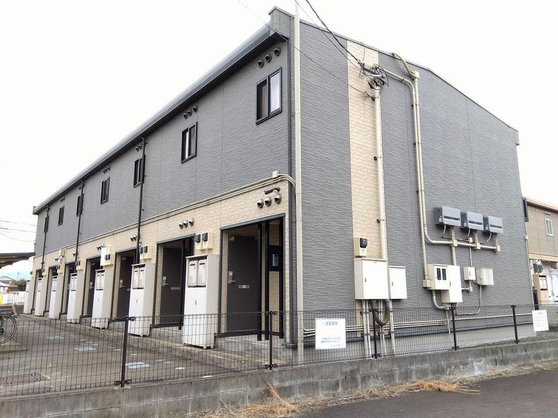 レオパレスプラビエ 外観