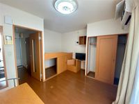 レオパレスシャンブル壱番館 居間