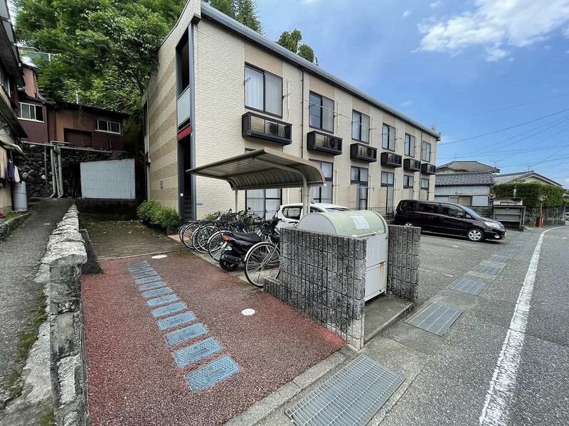 レオパレスソレーユ 外観