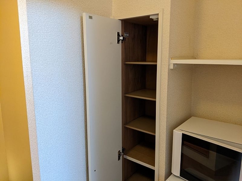 レオパレス曙 収納