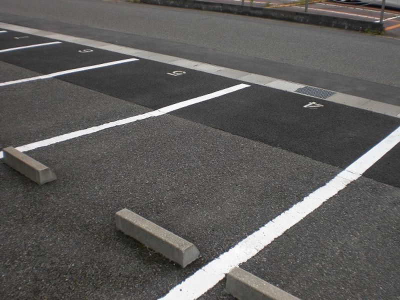 レオパレスグリーンヒル 駐車場