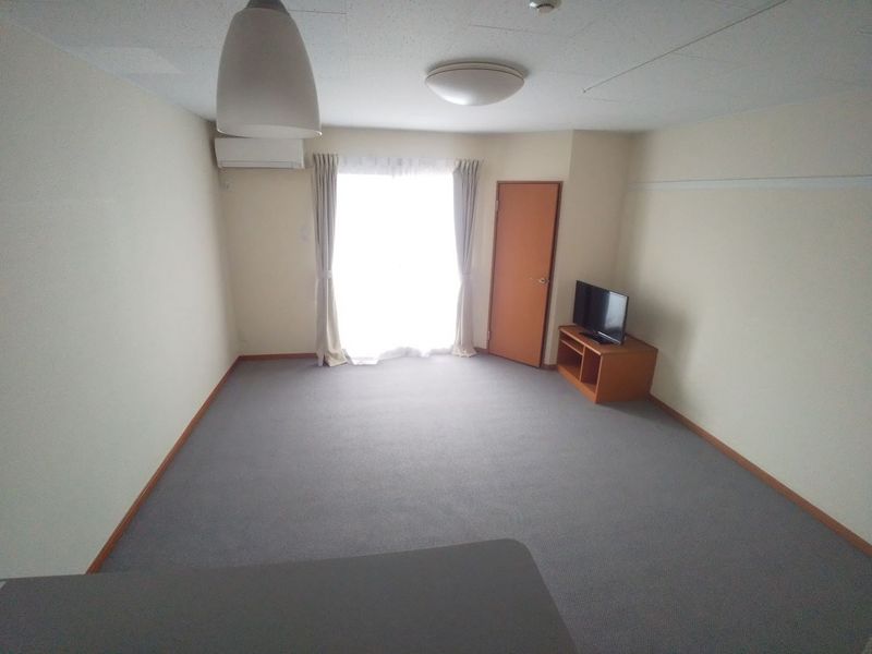 レオパレス双柳３番館 居間