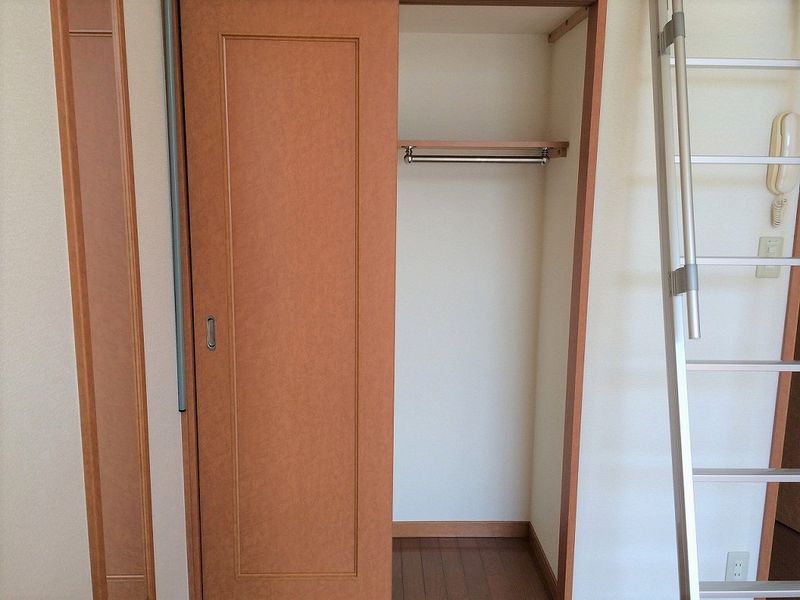 レオパレスミノル 収納