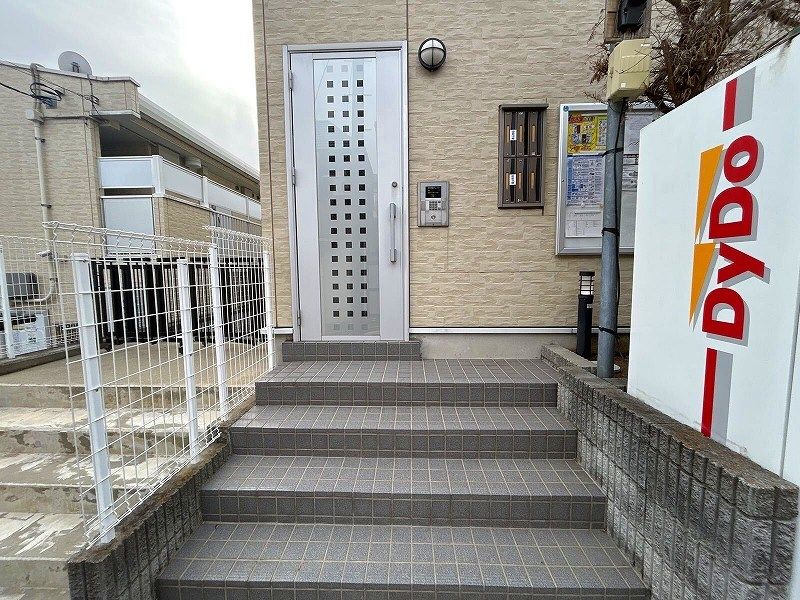 レオパレスシンフォニー エントランス