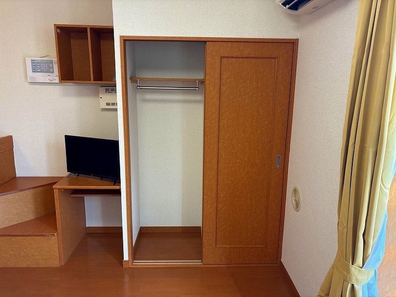 レオパレス星 収納
