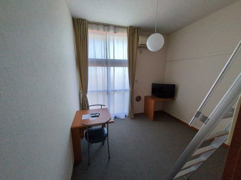 レオパレス新町Ｃ 居間