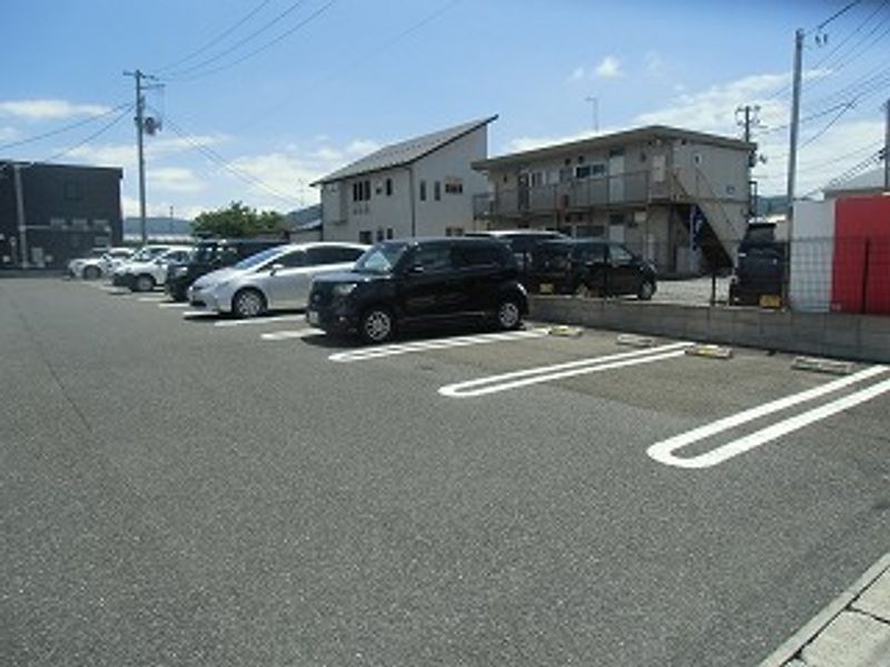レオネクストＫ旭ヶ浦Ⅱ 駐車場