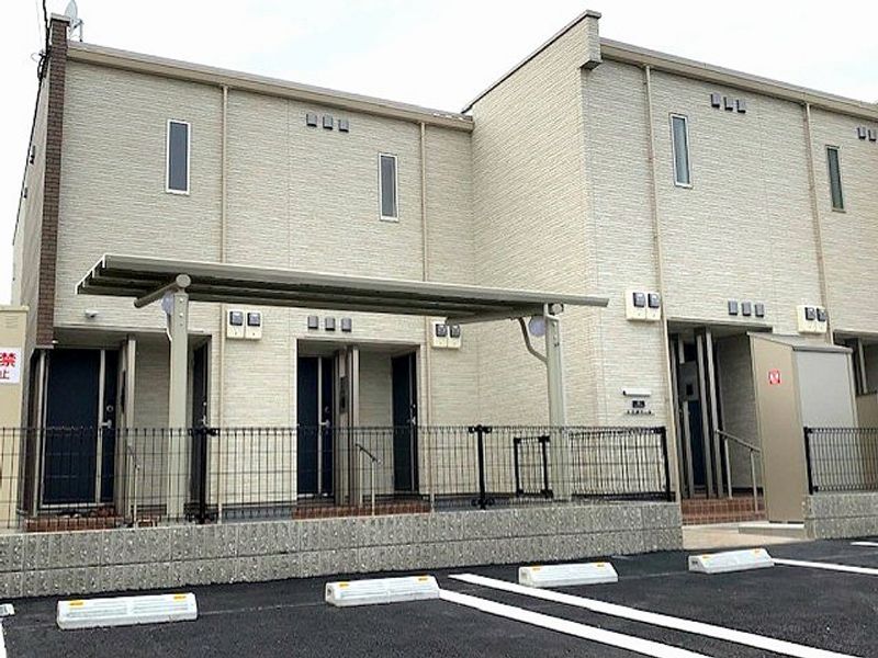 クレイノエスポワール 駐車場