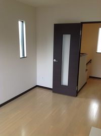 レオネクスト西大山 居間