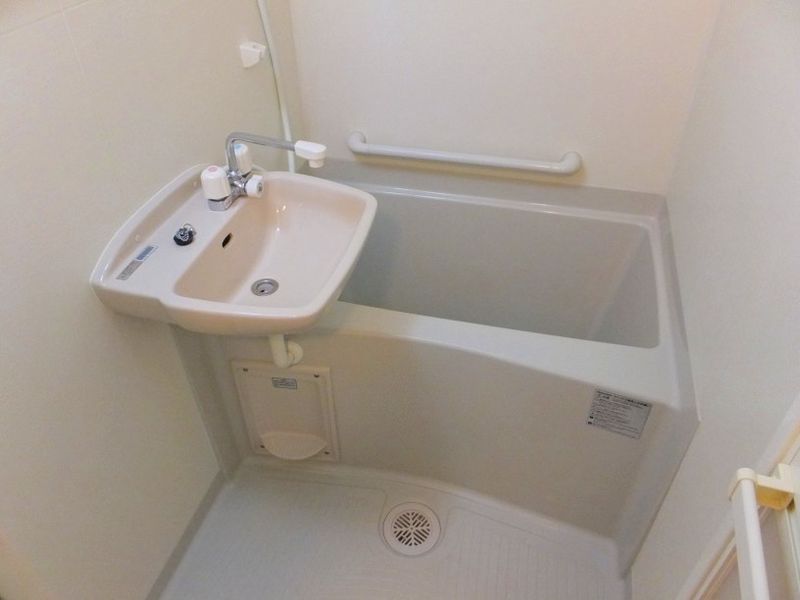 レオパレスティック　ヒル 風呂