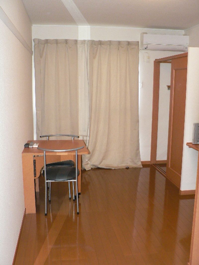 レオパレストスカーナ 居間