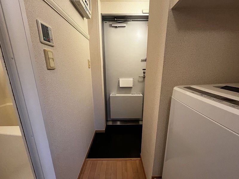 レオパレスマウンフィール 玄関