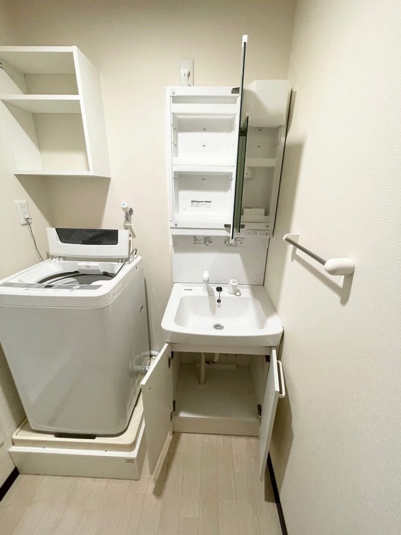 レオネクストラメール 洗面所