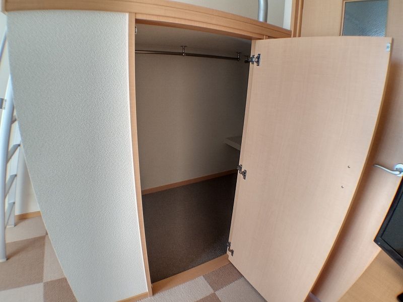 レオパレスＣＨＩ　ＹＯ 収納