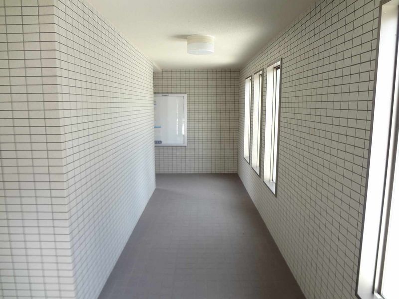 レオパレスパルコートＦ エントランス