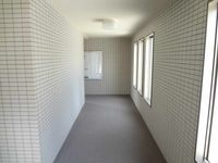 レオパレスパルコートＦ エントランス