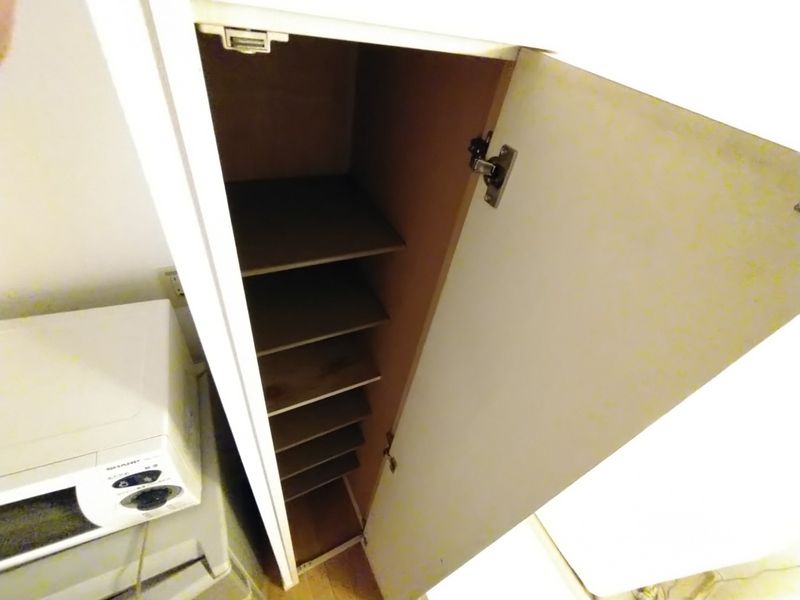 レオパレスヴィーブル 玄関