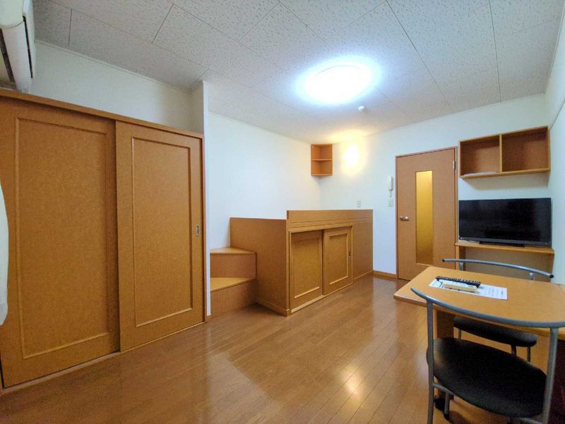 レオパレスＭＡＴＳＵＤＡ 居間