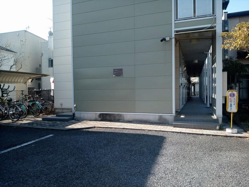レオパレスファーレⅢ エントランス