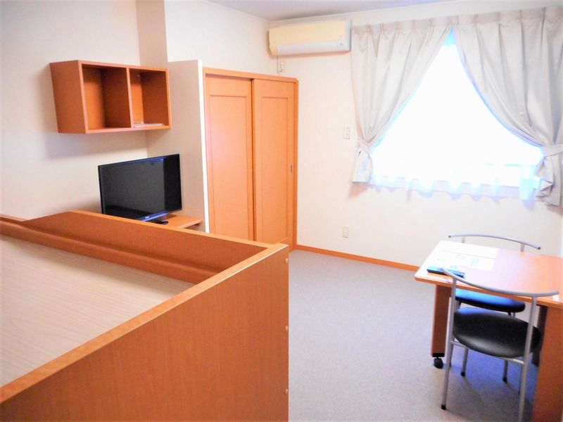 レオパレスソレイユガーデン 居間