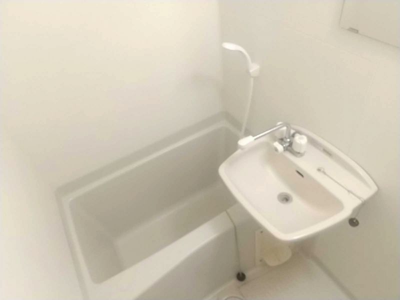 レオパレス七国レオン 風呂