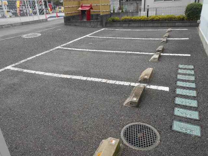 レオパレスさくら 駐車場