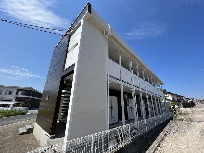 レオパレスハタガサキ 外観