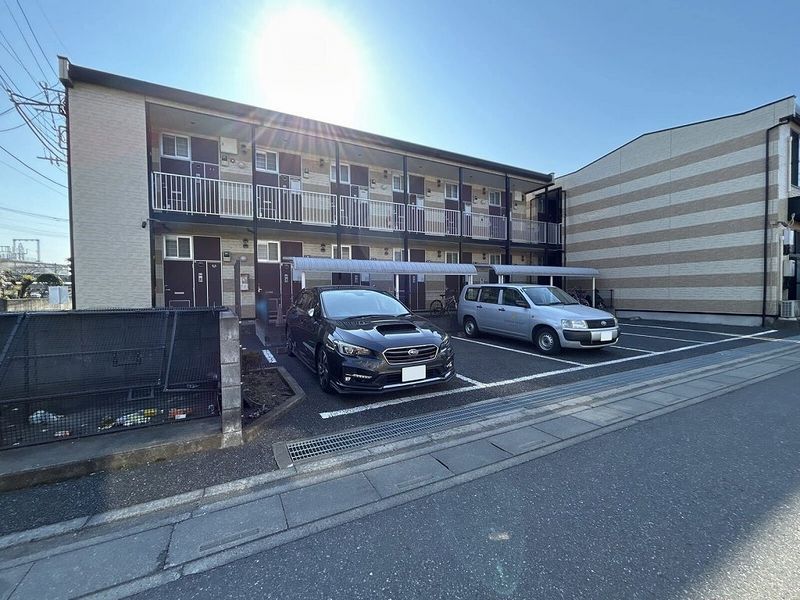 レオパレスＳＴフロント指扇 外観
