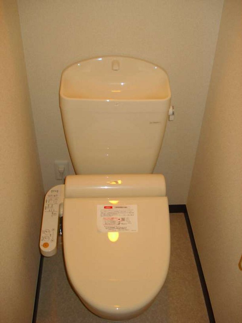 レオパレスアメイシャ トイレ